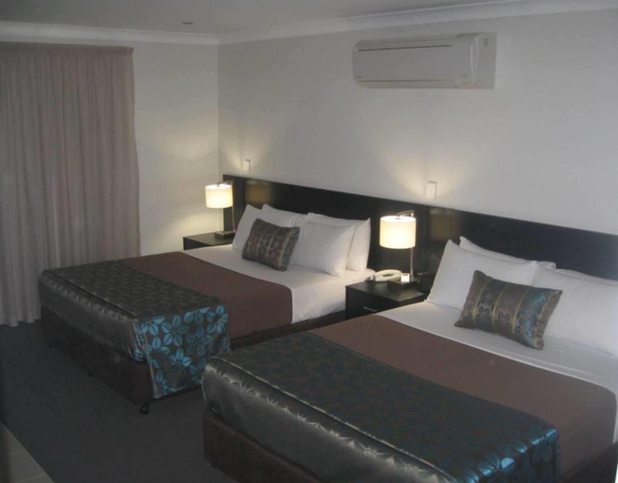 Royal Motel Miles Luaran gambar